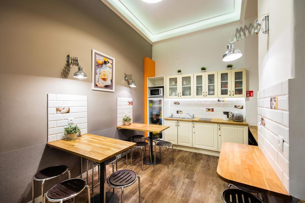 Hostel Rynek 7 Краків Екстер'єр фото