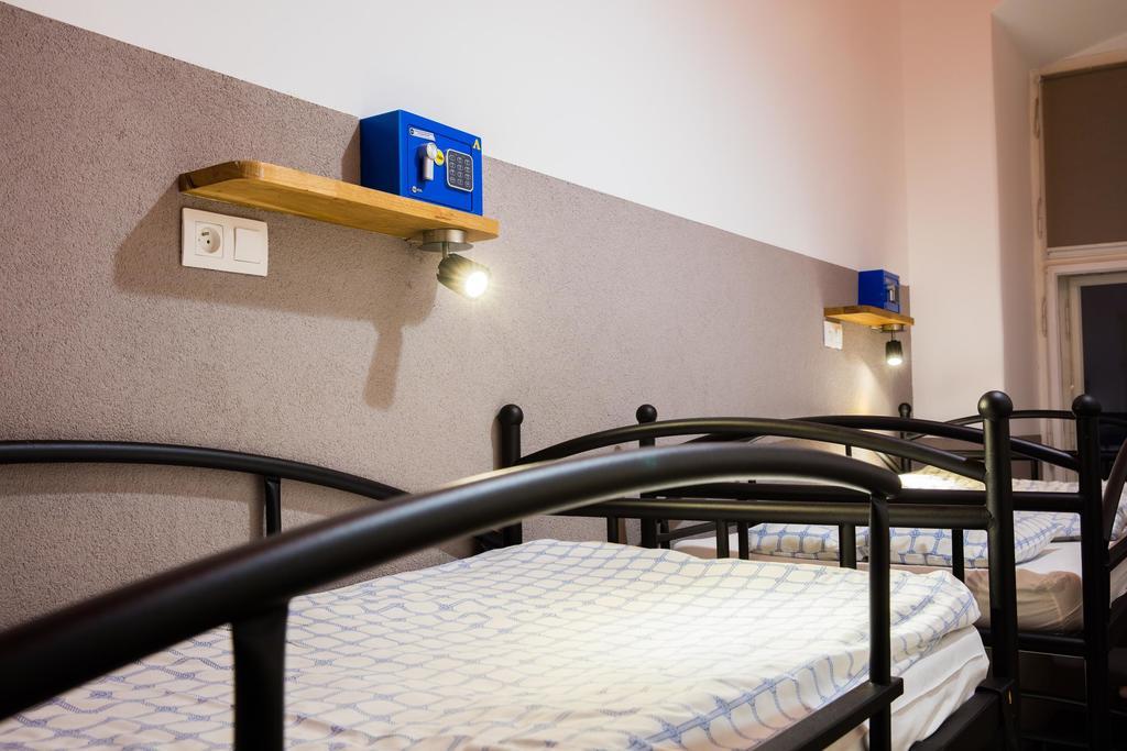 Hostel Rynek 7 Краків Екстер'єр фото